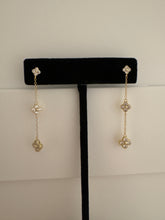 Load image into Gallery viewer, Clover Drop Earrings